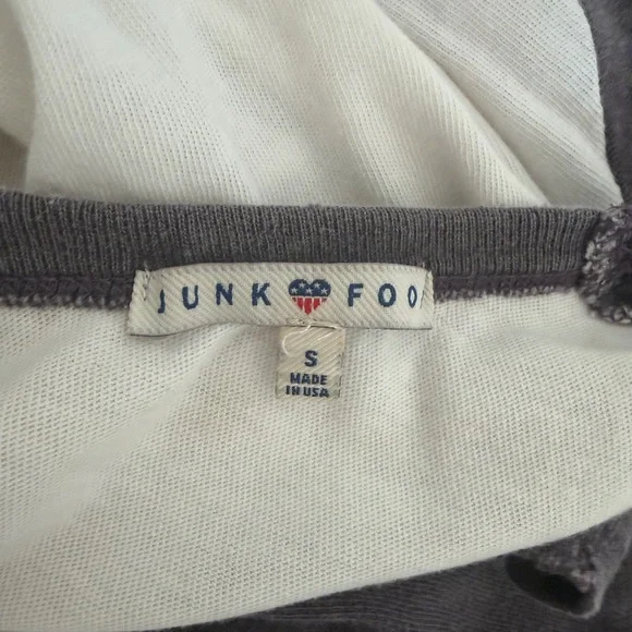 Def Leppard Graphic Raglan Long Sleeve T-Shirt - Picture 8 of 8